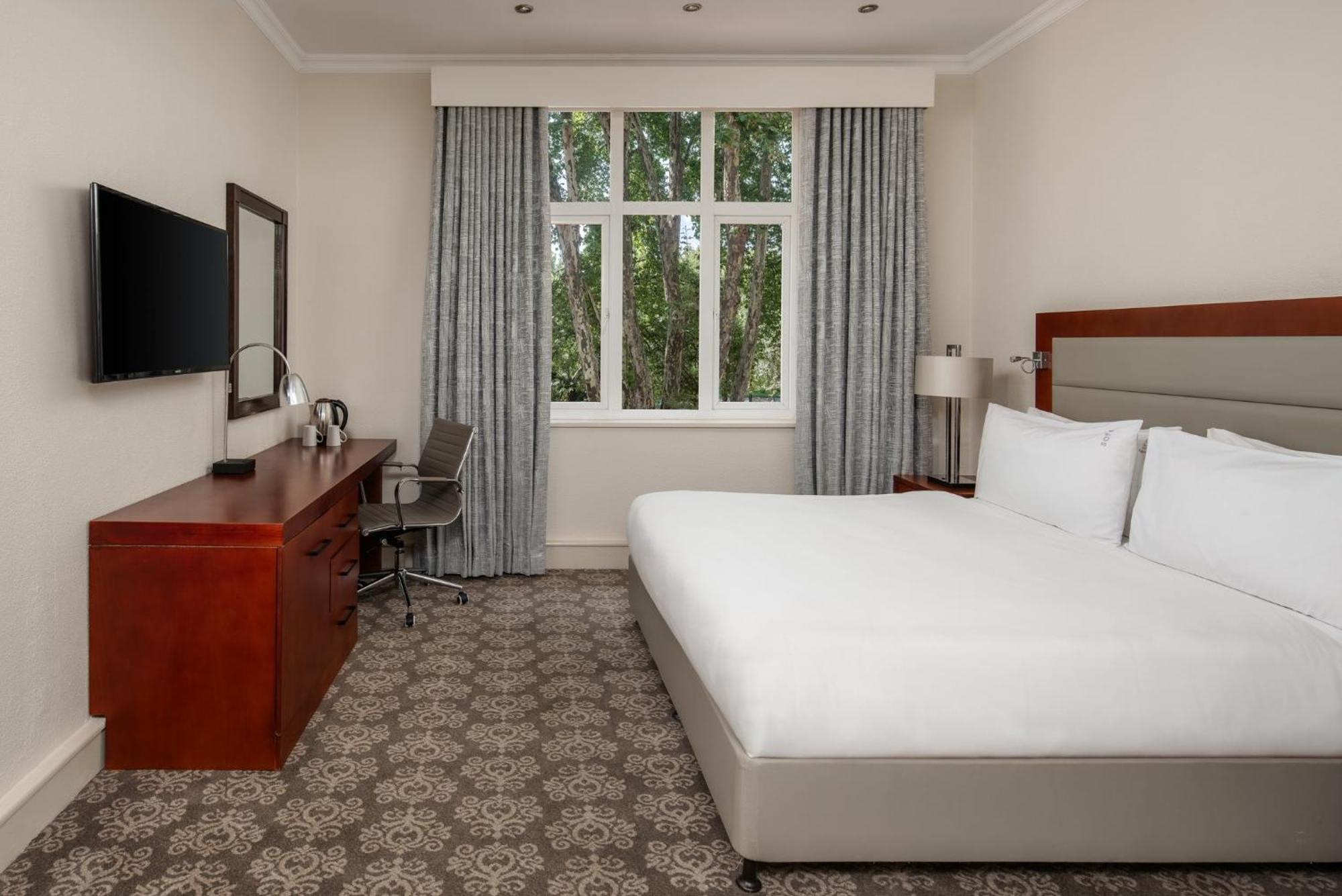 Holiday Inn - Johannesburg Sunnyside Park By Ihg Exterior photo