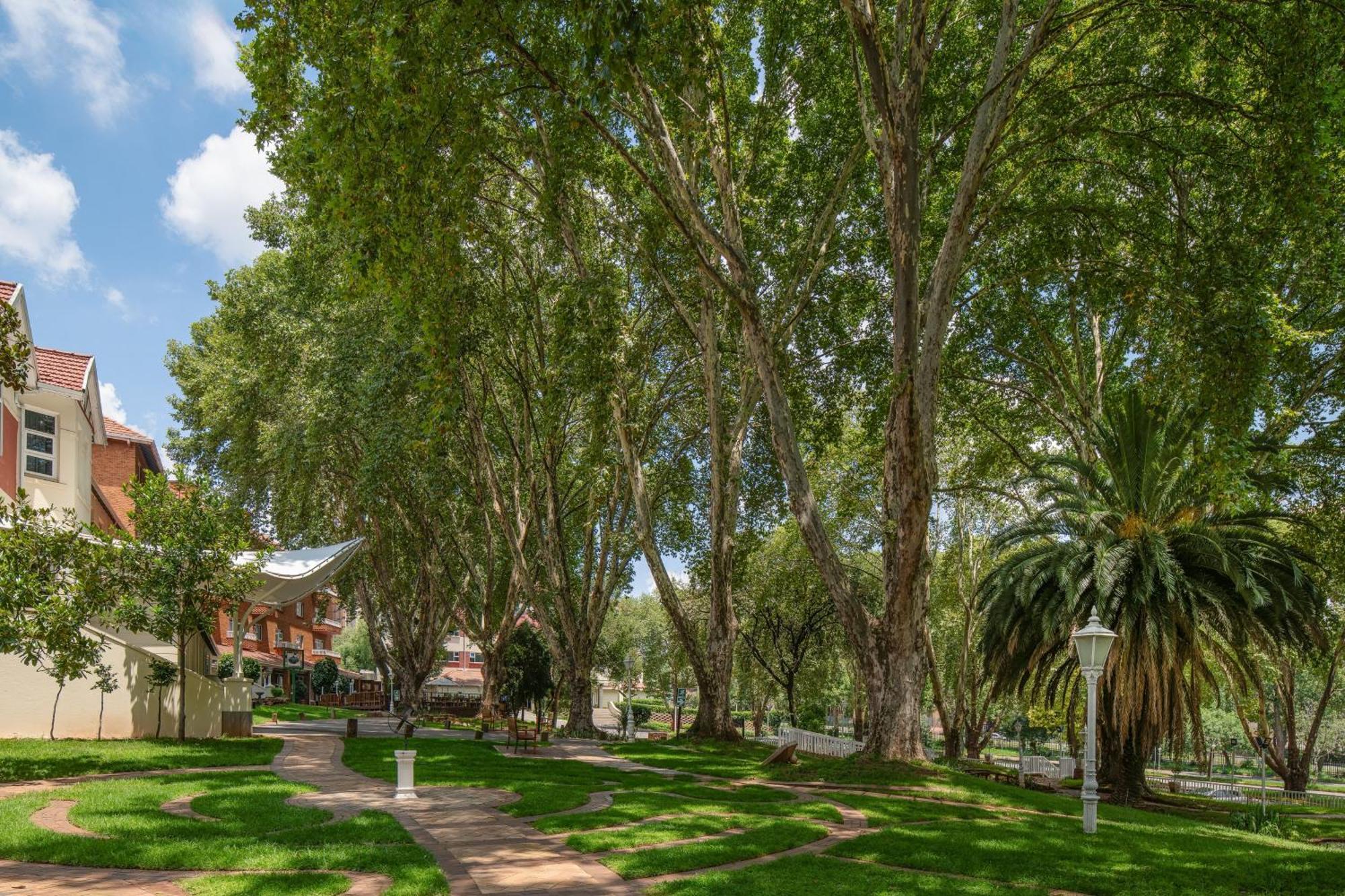 Holiday Inn - Johannesburg Sunnyside Park By Ihg Exterior photo